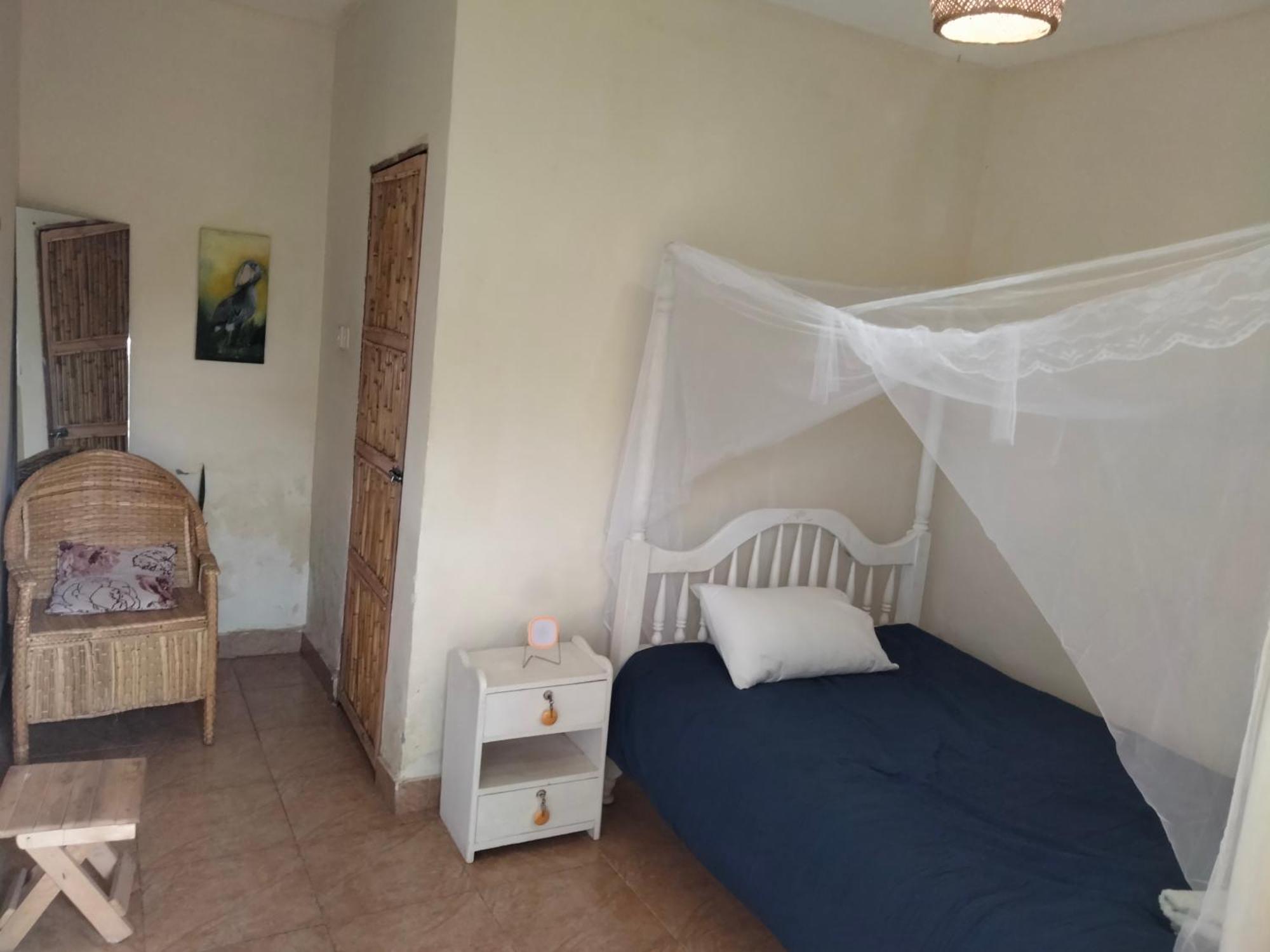 Gaia Eco Hub Bnb Fort Portal Exterior photo